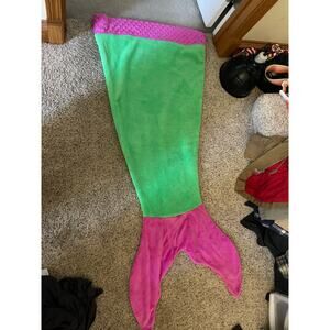 Blankie tales osfm mermaid tail blanket